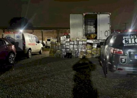 Polícia apreende 2,4 toneladas de drogas e prende 4 homens em flagrante