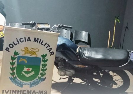 Ivinhema- Policia Militar prende motociclista não habilitado em alta velocidade ao tentar fugir