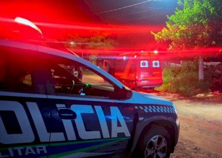 Homem é morto com facada no peito após briga com esposa
