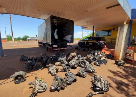 PRF apreende peças de veículos furtados