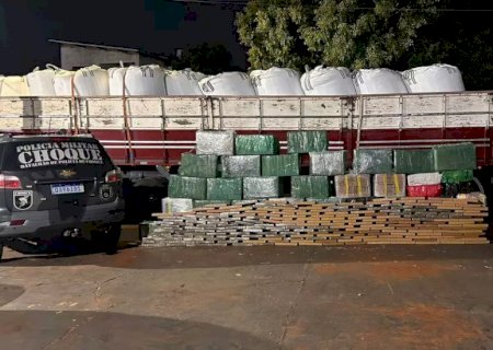 Carreta com mais de 1,5 toneladas de droga é apreendida