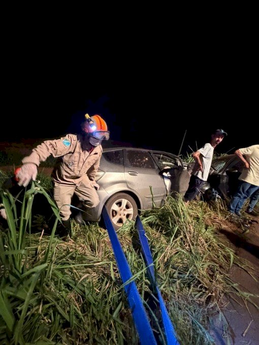 Acidente entre dois veículos deixa sete feridos na MS-276, entre Batayporã e Anaurilândia