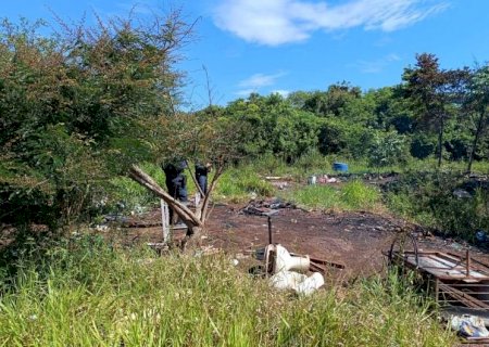 Corpo é encontrado carbonizado em área de mata em Dourados