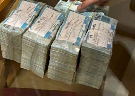 PF apreende R$ 430 mil em espécie em endereço ligado a deputado Sóstenes Cavalcante