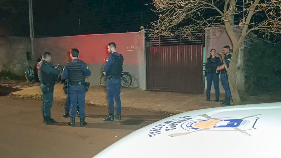Dupla chega em festa atirando e atentado deixa um morto e dois feridos em Dourados