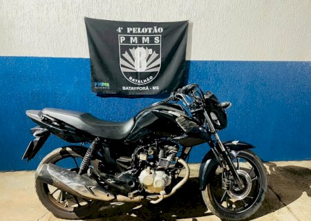 Jovem é conduzido pela Polícia Militar por dirigir sem habilitação e tentar fugir da abordagem