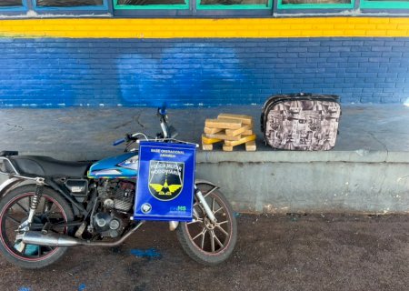 PMR apreende 12 quilos de maconha transportado em motocicleta na MS-289