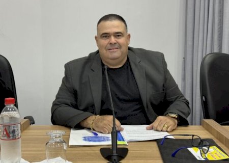 Prof. Erlon solicita academia ao ar livre na Vila do Idoso, patrolamento e nivelamento das vias da Gleba Itapoã e revisão dos laudos técnicos da supressão do adicional de insalubridade de servidores públicos municipais
