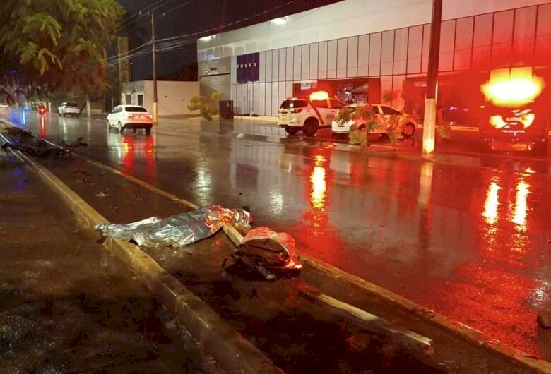 Ciclista de 30 anos morre após ser atropelado por SW4 em cruzamento de Dourados