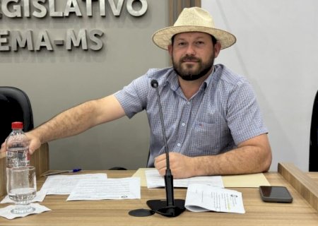 Eder Chicó solicita instalação de redutor de velocidade na Av: Adelina Rosa dos Santos